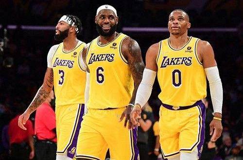 足球直播-【观察】数据专家分析湖人现状 三巨头均难辞其咎